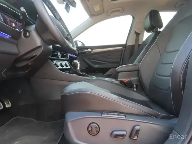 2023 Volkswagen Jetta с пробегом 39 497 км