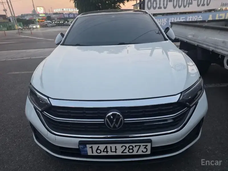 2023 Volkswagen Jetta с пробегом 31 566 км