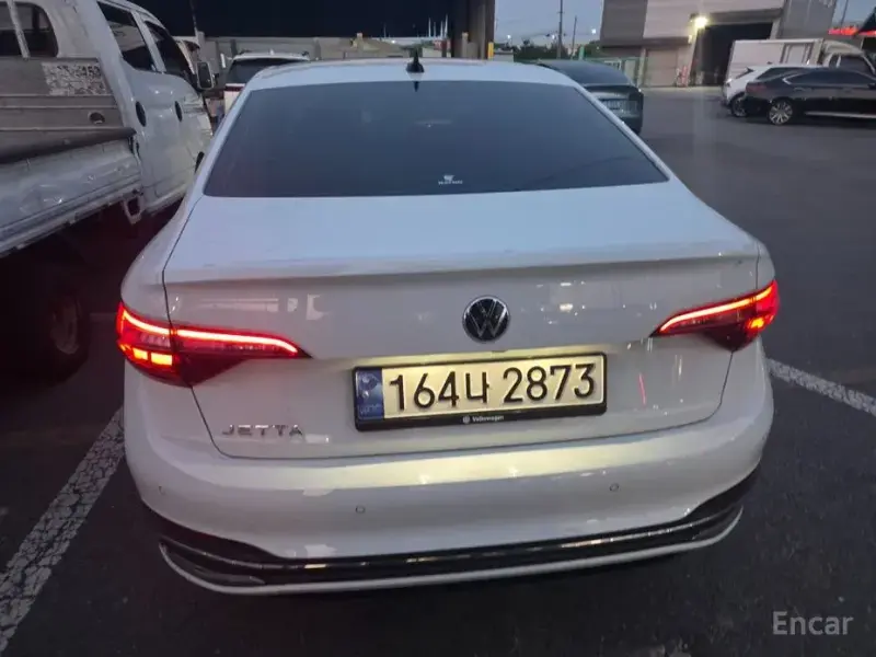 2023 Volkswagen Jetta с пробегом 31 566 км