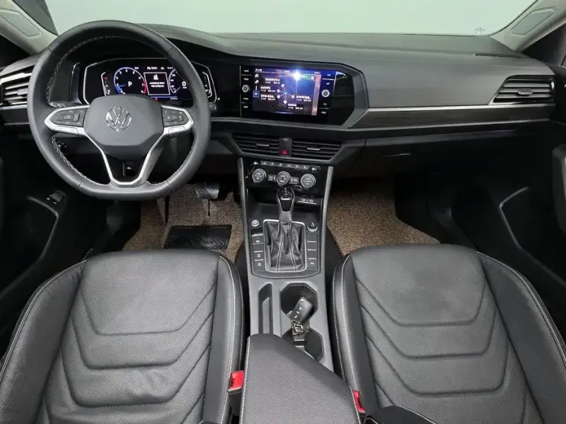 2023 Volkswagen Jetta с пробегом 40 199 км