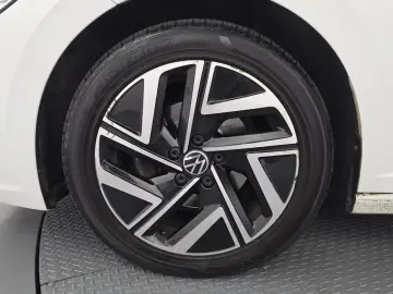 2023 Volkswagen Jetta с пробегом 87 420 км