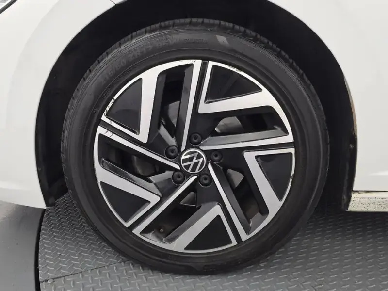 2023 Volkswagen Jetta с пробегом 87 420 км