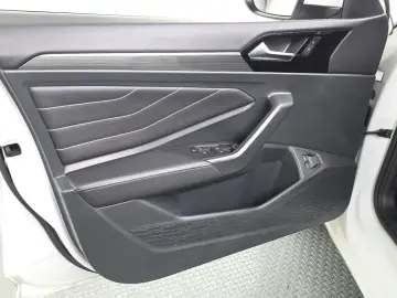 2023 Volkswagen Jetta с пробегом 87 420 км