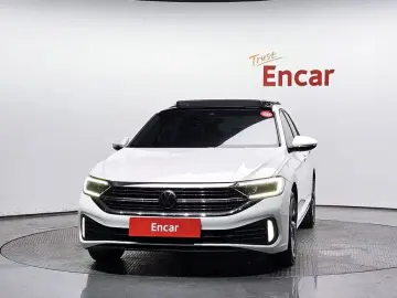 2024 Volkswagen Jetta с пробегом 34 800 км