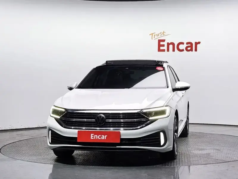 2024 Volkswagen Jetta с пробегом 34 800 км