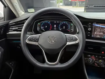 2024 Volkswagen Jetta с пробегом 34 800 км