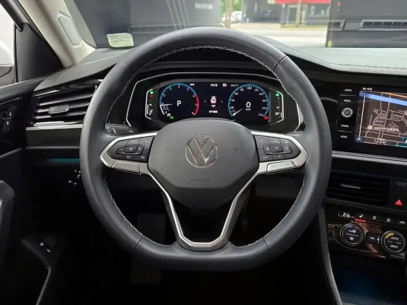 2024 Volkswagen Jetta с пробегом 34 800 км