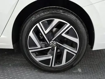 2024 Volkswagen Jetta с пробегом 34 800 км