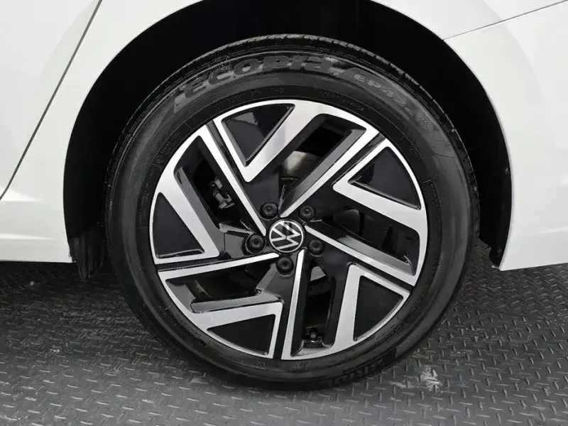 2024 Volkswagen Jetta с пробегом 34 800 км