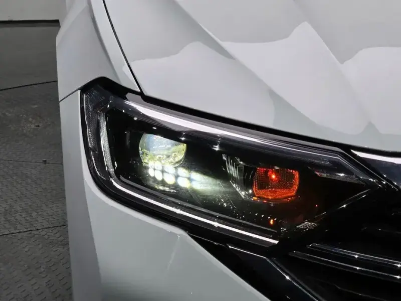 2024 Volkswagen Jetta с пробегом 34 800 км