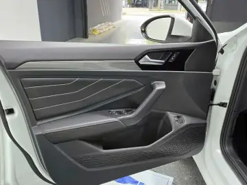 2024 Volkswagen Jetta с пробегом 34 800 км