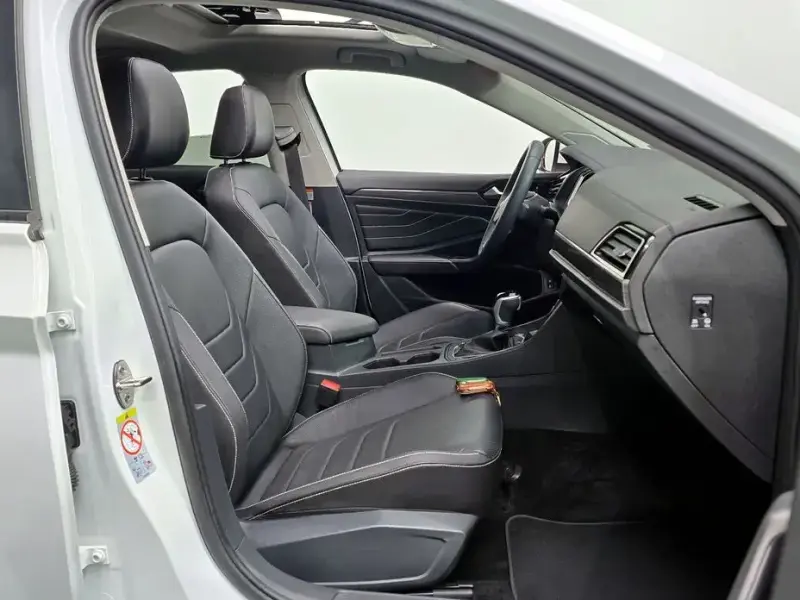 2024 Volkswagen Jetta с пробегом 34 800 км