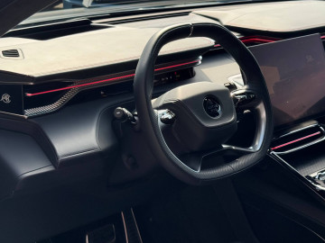 2025 Lotus Eletre с пробегом 5 000 км