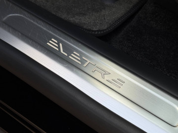2025 Lotus Eletre с пробегом 5 000 км