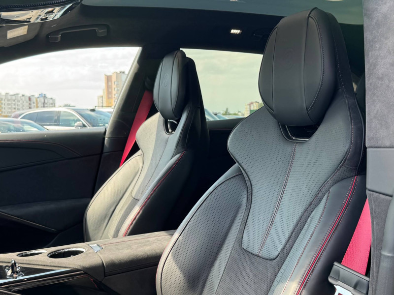 2025 Lotus Eletre с пробегом 5 000 км