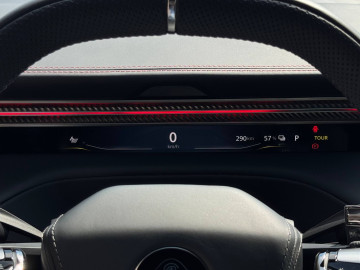 2025 Lotus Eletre с пробегом 5 000 км