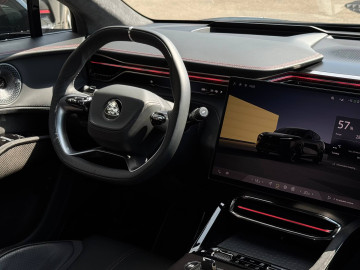 2025 Lotus Eletre с пробегом 5 000 км
