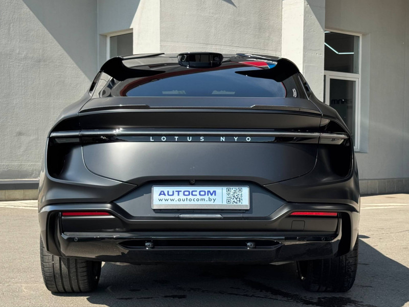 2025 Lotus Eletre с пробегом 5 000 км