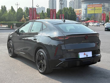 2024 Volkswagen ID.Unyx с пробегом 10 700 км