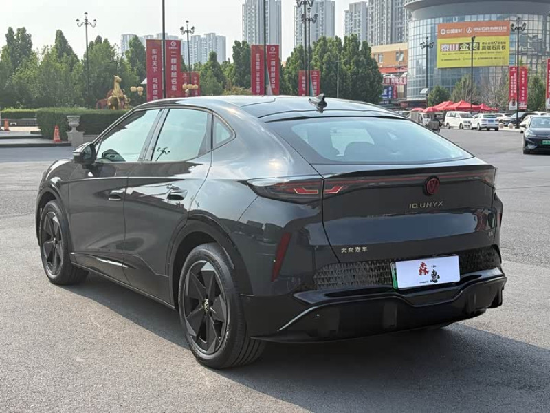 2024 Volkswagen ID.Unyx с пробегом 10 700 км