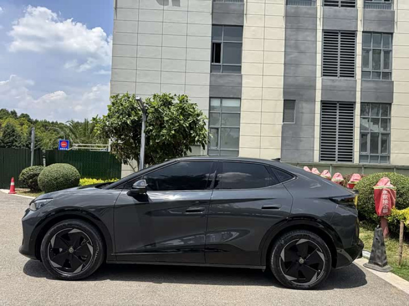 2024 Volkswagen ID.Unyx с пробегом 34 500 км