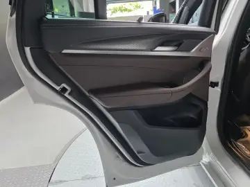 2024 BMW X3 с пробегом 15 514 км