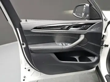 2022 BMW X3 с пробегом 24 481 км