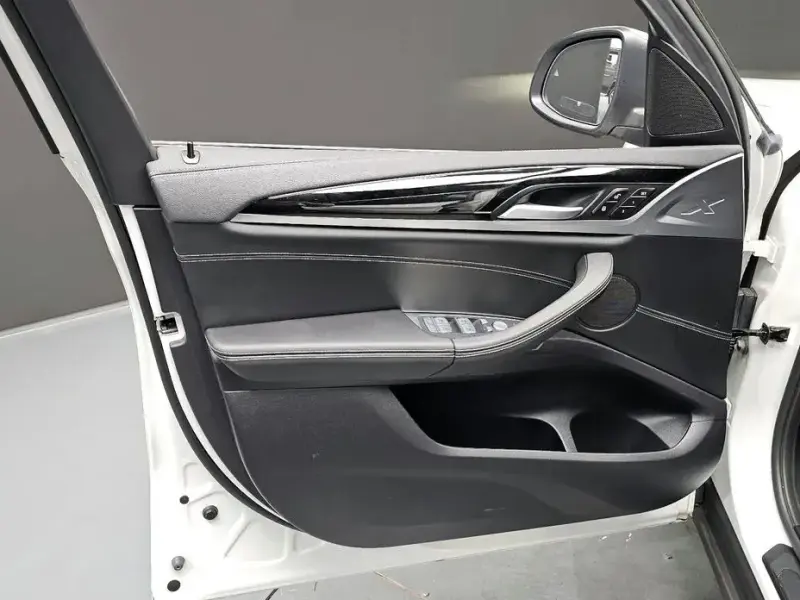 2022 BMW X3 с пробегом 24 481 км