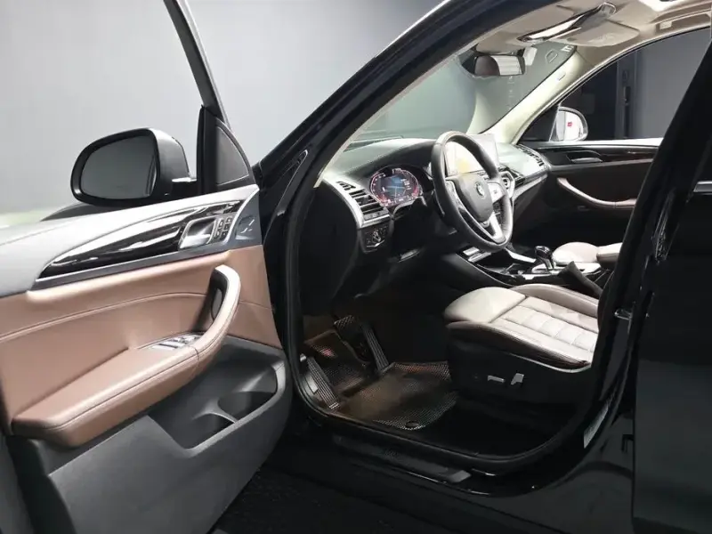 2023 BMW X3 с пробегом 23 878 км