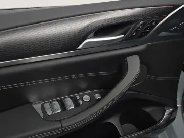 2024 BMW X3 с пробегом 31 904 км