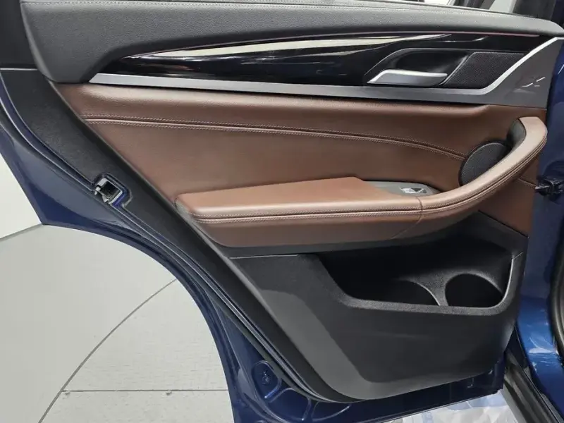 2023 BMW X3 с пробегом 40 885 км