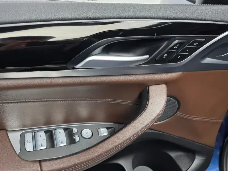 2023 BMW X3 с пробегом 40 885 км