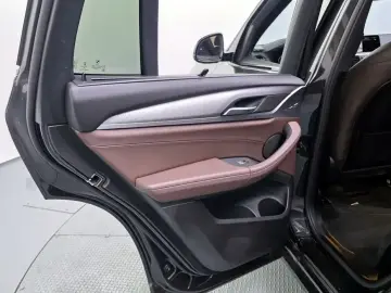 2021 BMW X3 с пробегом 183 968 км