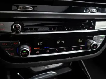 2021 BMW X3 с пробегом 183 968 км