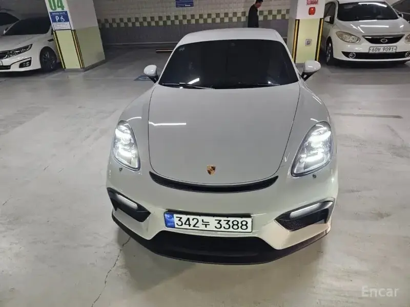2022 Porsche Cayman GT4 с пробегом 6 990 км