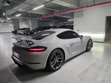2022 Porsche Cayman GT4 с пробегом 6 990 км