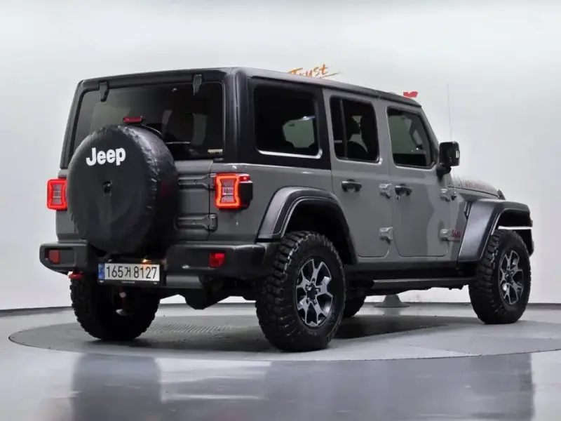 2022 Jeep Wrangler с пробегом 19 984 км