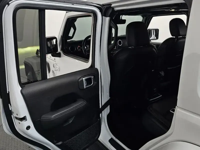 2022 Jeep Wrangler с пробегом 45 567 км