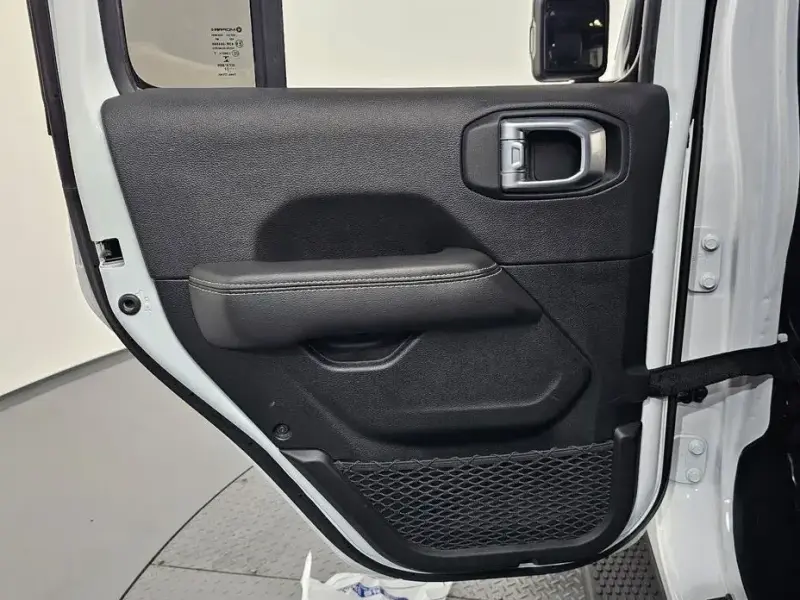 2022 Jeep Wrangler с пробегом 45 567 км