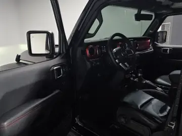 2022 Jeep Wrangler с пробегом 26 037 км