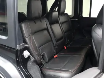 2022 Jeep Wrangler с пробегом 26 037 км