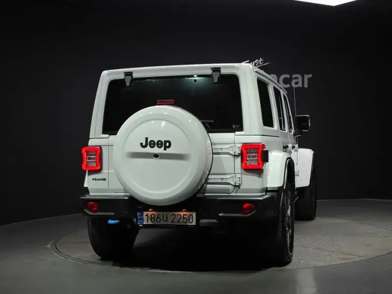 2022 Jeep Wrangler с пробегом 71 970 км