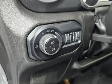 2022 Jeep Wrangler с пробегом 49 881 км