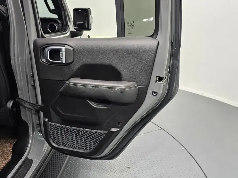 2022 Jeep Wrangler с пробегом 49 881 км