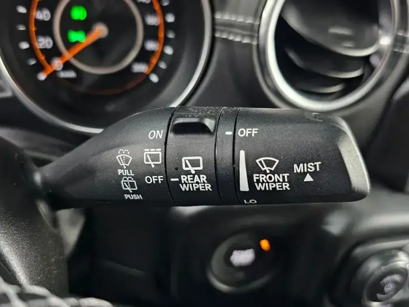 2022 Jeep Wrangler с пробегом 49 881 км