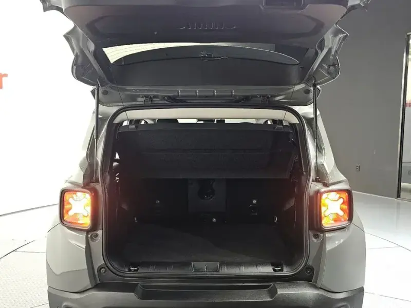 2022 Jeep Renegade с пробегом 27 574 км