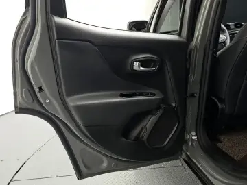 2022 Jeep Renegade с пробегом 27 574 км