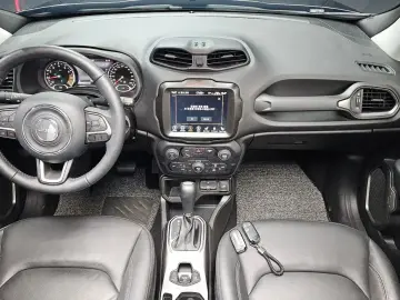 2022 Jeep Renegade с пробегом 13 292 км