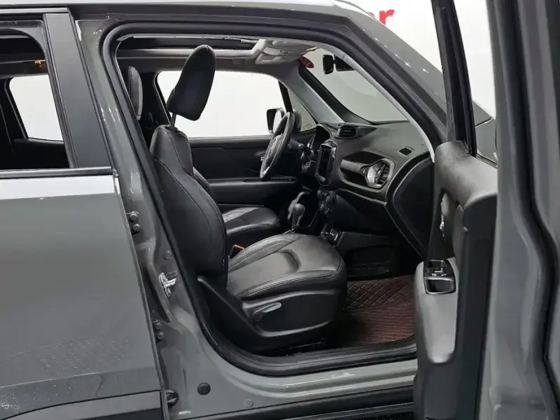2022 Jeep Renegade с пробегом 27 574 км