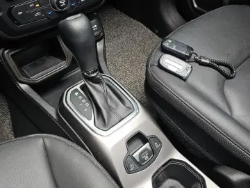 2022 Jeep Renegade с пробегом 13 292 км